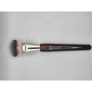 BK Beauty 101 countoured foundation brush